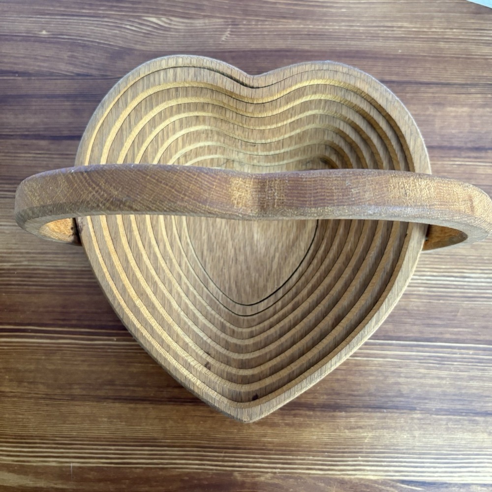 Folding Wood Heart Basket Accordion Collapsible Bowl Trivet Fruit Bread - Picture 7 of 11